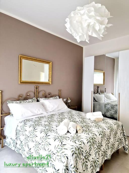 Olivella21 Luxury Apartment Montesanto Неаполь Экстерьер фото