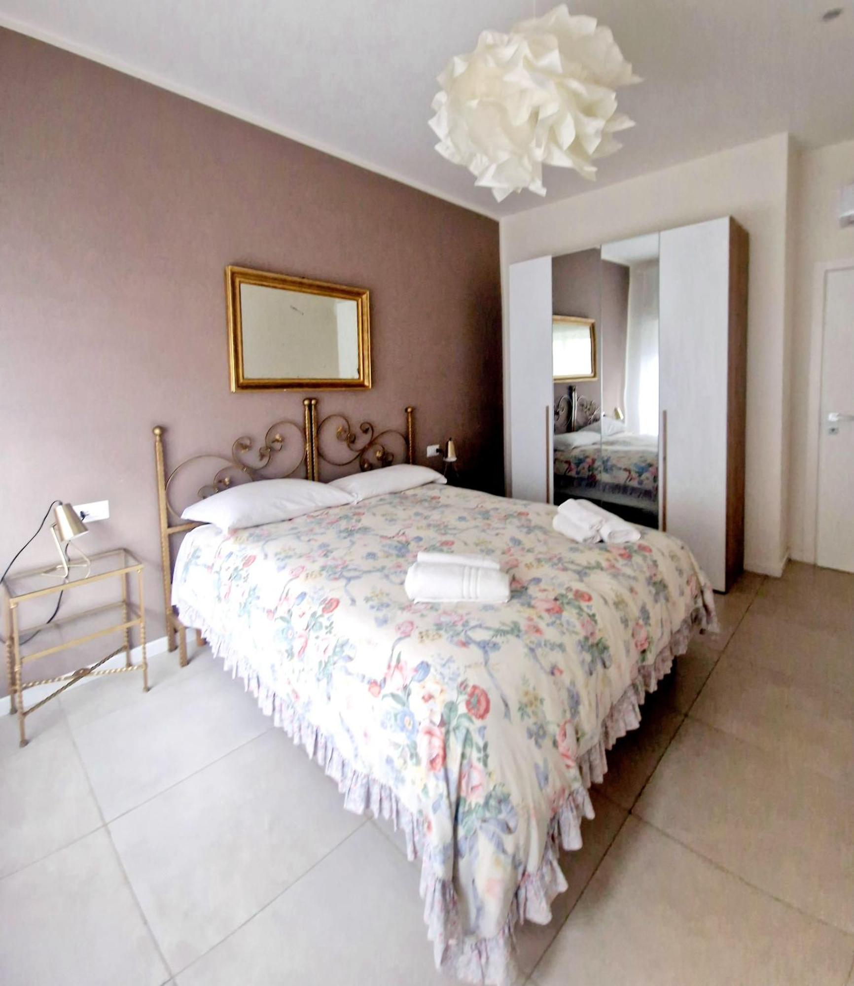 Olivella21 Luxury Apartment Montesanto Неаполь Экстерьер фото